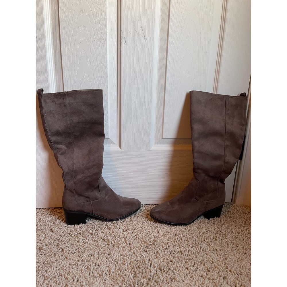 Relativity Women’s Zipper Block Heel Knee-High Boots